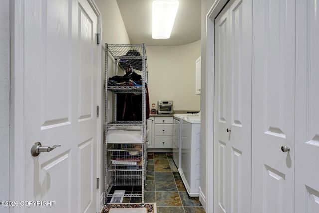 6236 Prominence Pointe Drive, Anchorage, AK 99516
