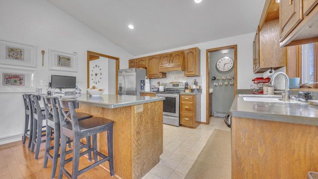 4021 Greenwood COURT, Sheboygan, WI 53081