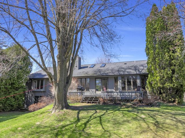 4021 Greenwood COURT, Sheboygan, WI 53081