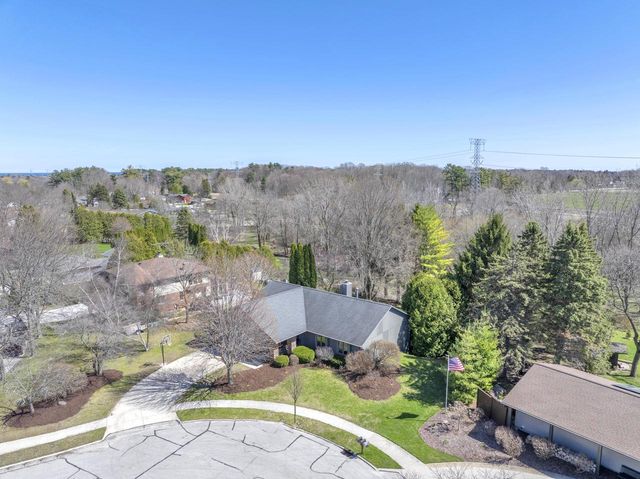 4021 Greenwood COURT, Sheboygan, WI 53081