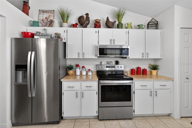 23440 OAK LANE, Sorrento, FL 32776