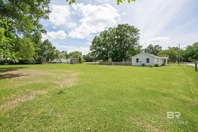 207 W Jefferson Avenue, Summerdale, AL 36580