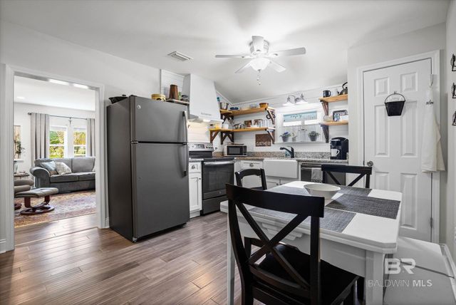 207 W Jefferson Avenue, Summerdale, AL 36580
