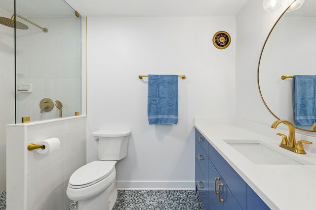 940 W Glenlake Avenue 27A, Chicago, IL 60660