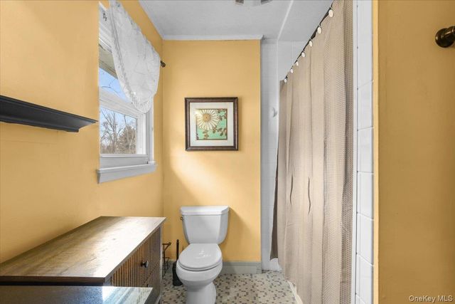 4 Ridgewood Terrace, Poughkeepsie, NY 12603