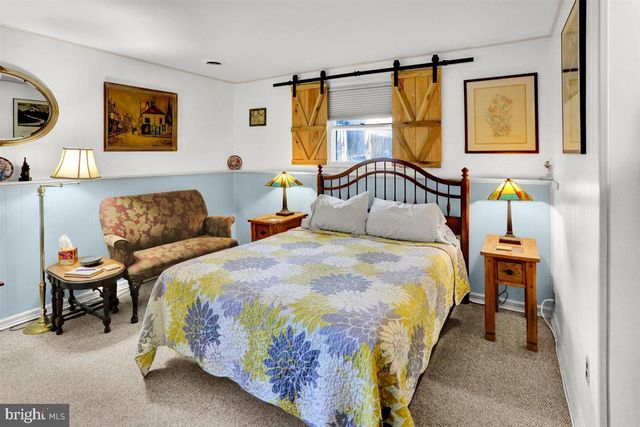 3705 E NEWPORT RD, Intercourse, PA 17534