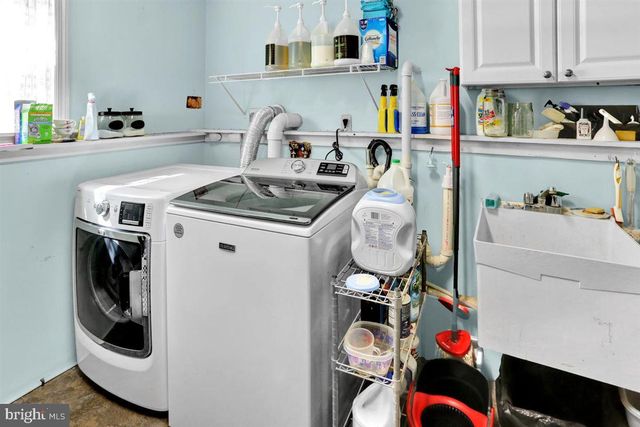 3705 E NEWPORT RD, Intercourse, PA 17534