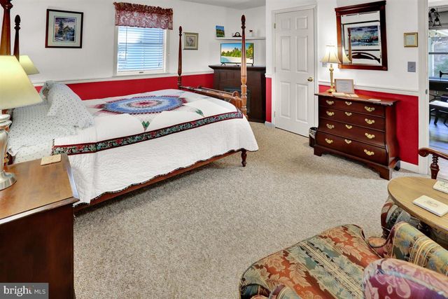 3705 E NEWPORT RD, Intercourse, PA 17534