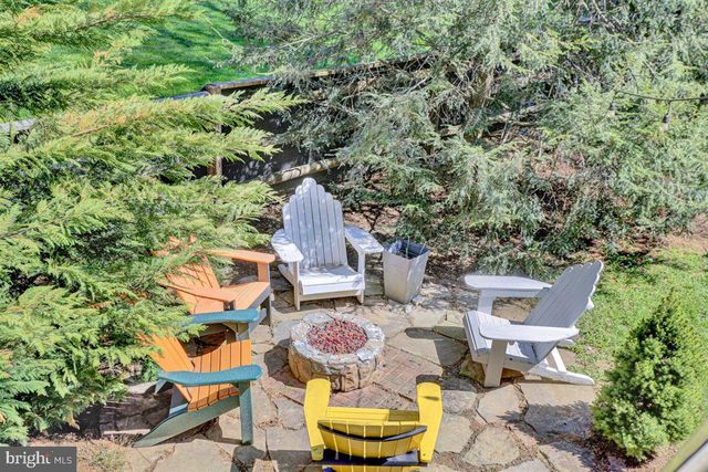 3705 E NEWPORT RD, Intercourse, PA 17534