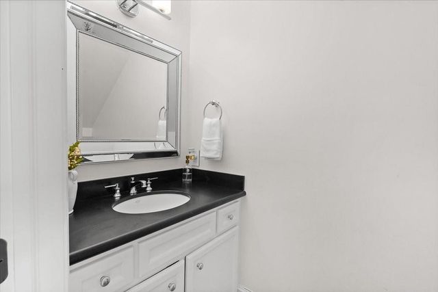 4005 Chatham Lane, Houston, TX 77027