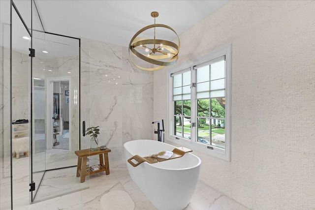 4005 Chatham Lane, Houston, TX 77027