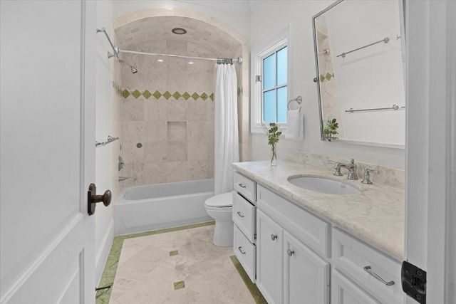 4005 Chatham Lane, Houston, TX 77027