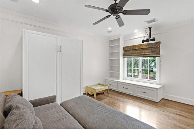 4005 Chatham Lane, Houston, TX 77027