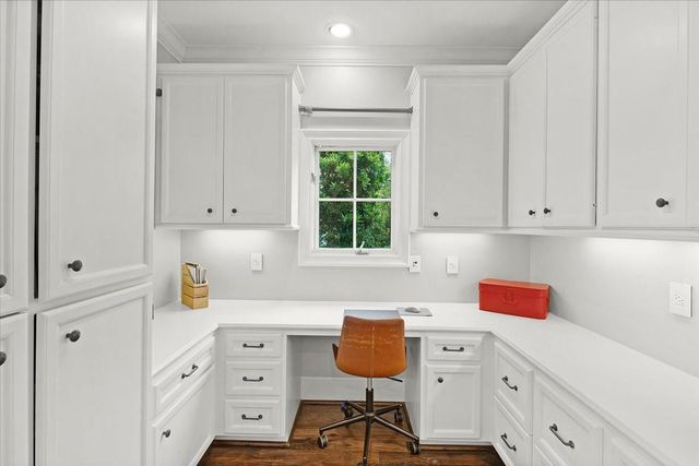 4005 Chatham Lane, Houston, TX 77027