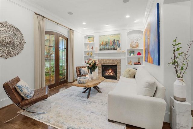 4005 Chatham Lane, Houston, TX 77027