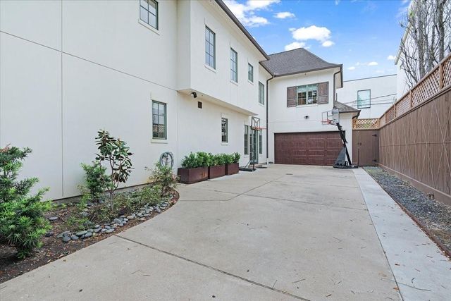 4005 Chatham Lane, Houston, TX 77027