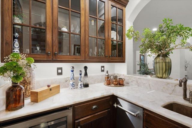 4005 Chatham Lane, Houston, TX 77027