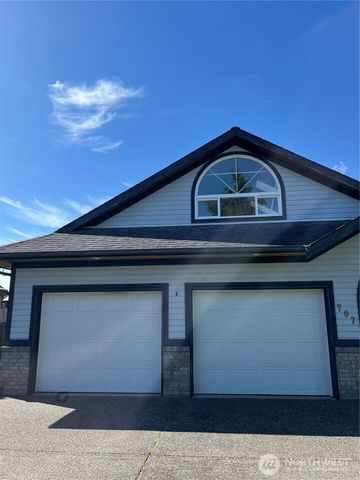 707 B Street, Blaine, WA 98230