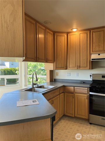 707 B Street, Blaine, WA 98230