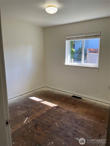 707 B Street, Blaine, WA 98230
