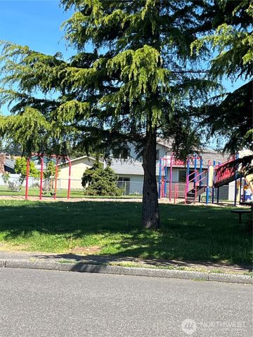 707 B Street, Blaine, WA 98230