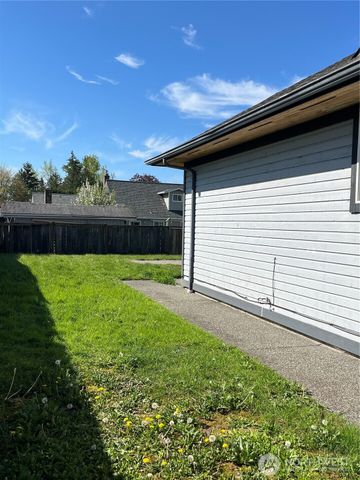 707 B Street, Blaine, WA 98230
