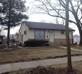 6164 N 89th STREET, Milwaukee, WI 53225
