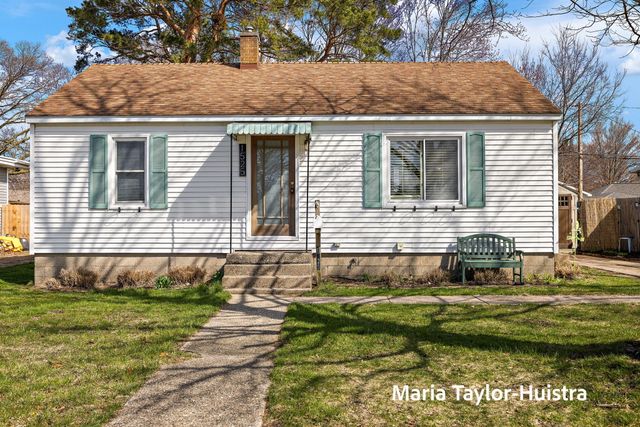 1525 Grant Avenue, Grand Haven City, MI 49417