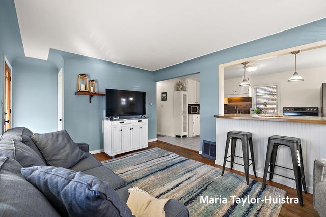 1525 Grant Avenue, Grand Haven City, MI 49417