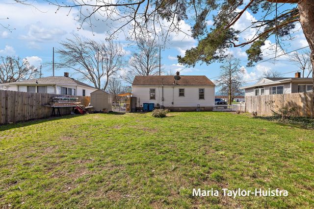 1525 Grant Avenue, Grand Haven City, MI 49417