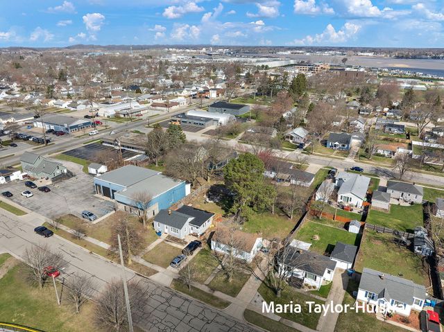 1525 Grant Avenue, Grand Haven City, MI 49417