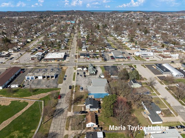 1525 Grant Avenue, Grand Haven City, MI 49417