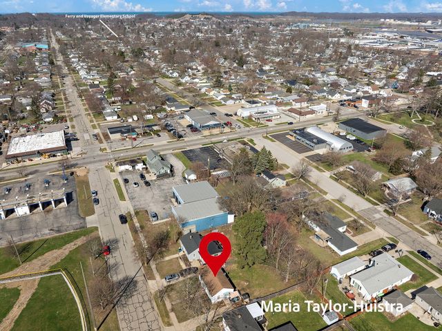 1525 Grant Avenue, Grand Haven City, MI 49417