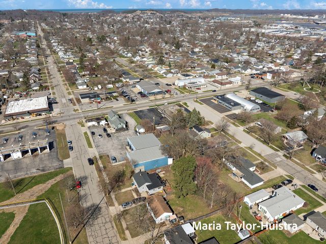 1525 Grant Avenue, Grand Haven City, MI 49417