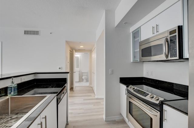 700 E Boynton Beach Boulevard 403, Boynton Beach, FL 33435