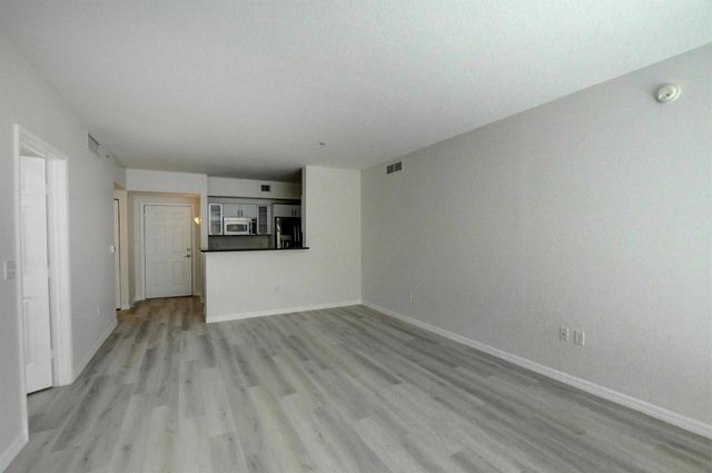 700 E Boynton Beach Boulevard 403, Boynton Beach, FL 33435