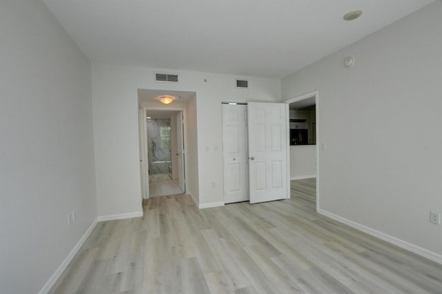 700 E Boynton Beach Boulevard 403, Boynton Beach, FL 33435