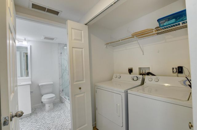 700 E Boynton Beach Boulevard 403, Boynton Beach, FL 33435