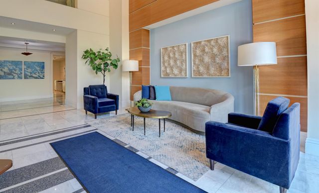 700 E Boynton Beach Boulevard 403, Boynton Beach, FL 33435