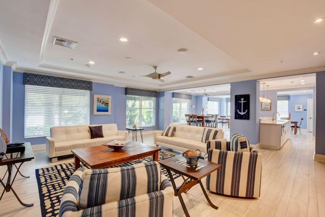 700 E Boynton Beach Boulevard 403, Boynton Beach, FL 33435