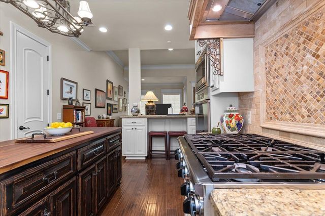 102 Harmony Hill Court, Lufkin, TX 75901
