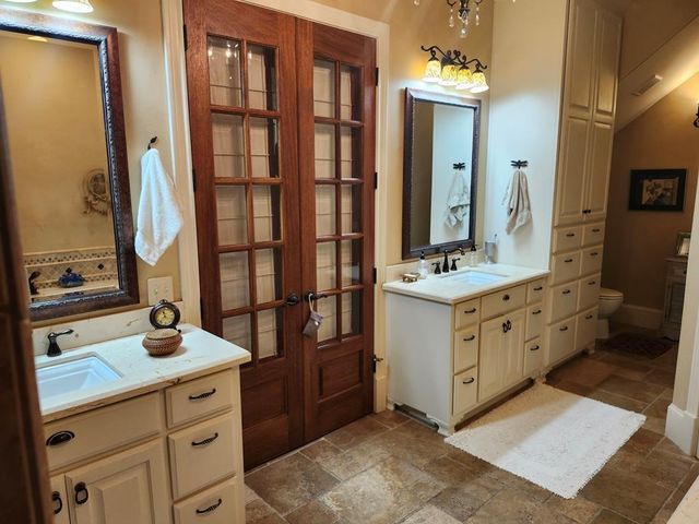 102 Harmony Hill Court, Lufkin, TX 75901