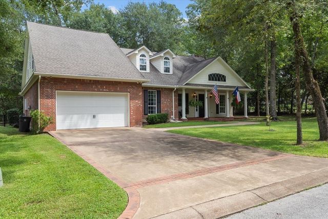 102 Harmony Hill Court, Lufkin, TX 75901