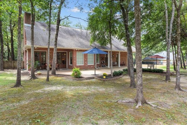 102 Harmony Hill Court, Lufkin, TX 75901