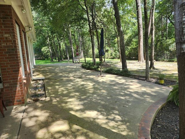 102 Harmony Hill Court, Lufkin, TX 75901