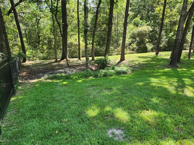 102 Harmony Hill Court, Lufkin, TX 75901