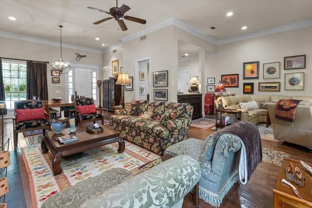102 Harmony Hill Court, Lufkin, TX 75901