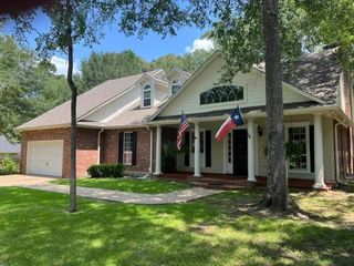 102 Harmony Hill Court, Lufkin, TX 75901