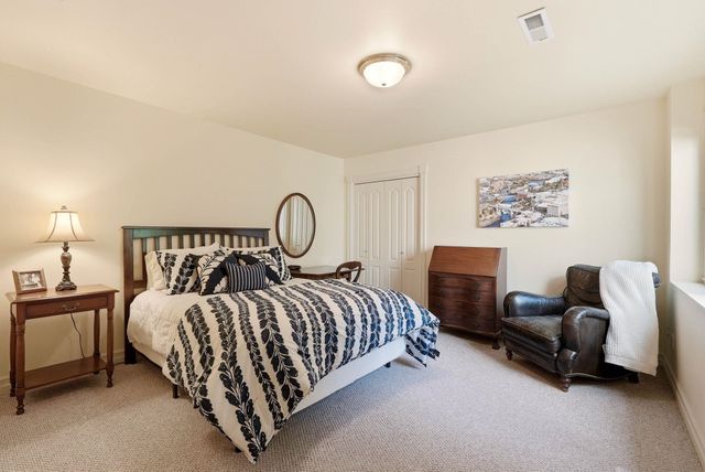 2024 S Overbluff Ct, Spokane, WA 99203