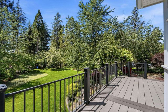 2024 S Overbluff Ct, Spokane, WA 99203